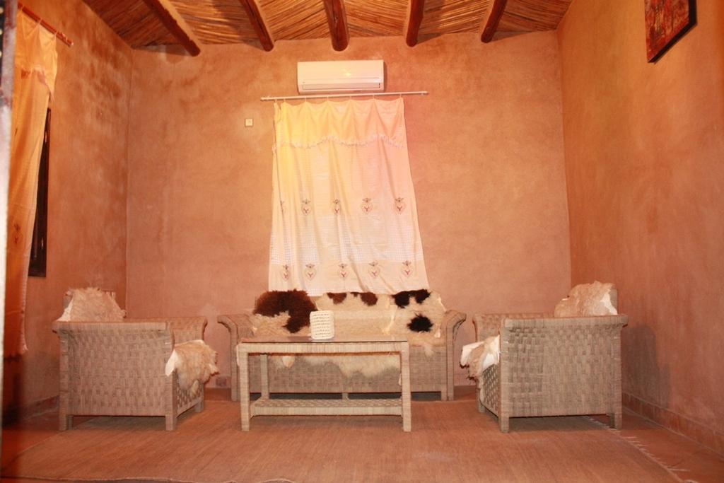 Maison D'Hotes La Tour De Toile Tarudante Quarto foto