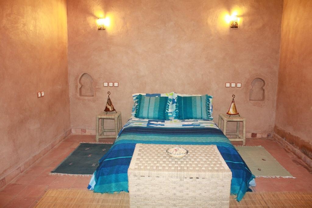 Maison D'Hotes La Tour De Toile Tarudante Quarto foto